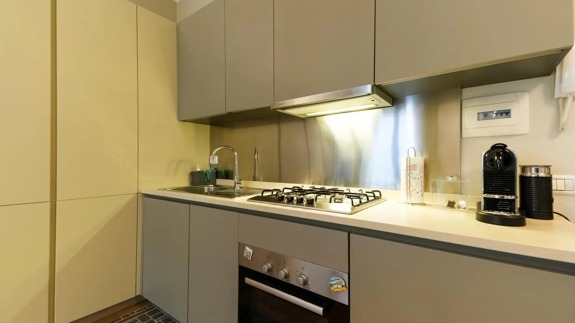 Star Home Milan Apartment