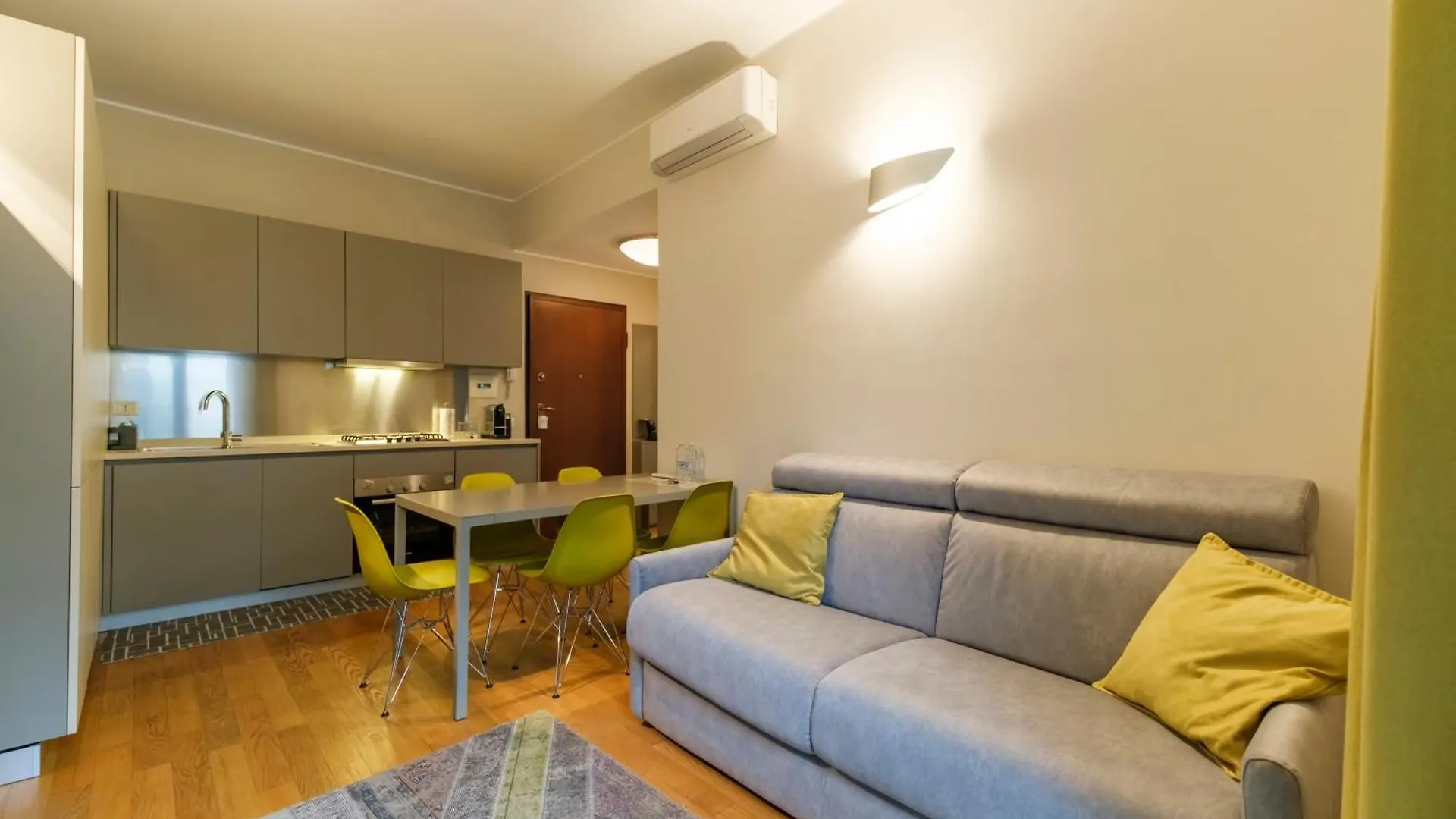 Star Home Milan 0*,  Italy